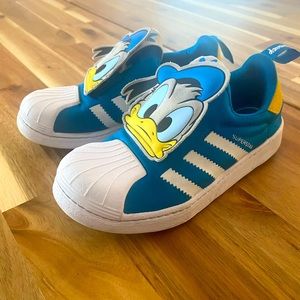 Disney x Adidas Donald Duck Slip-on Superstar